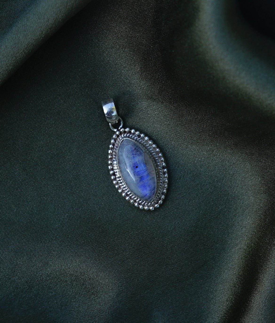 Sashi Pendant